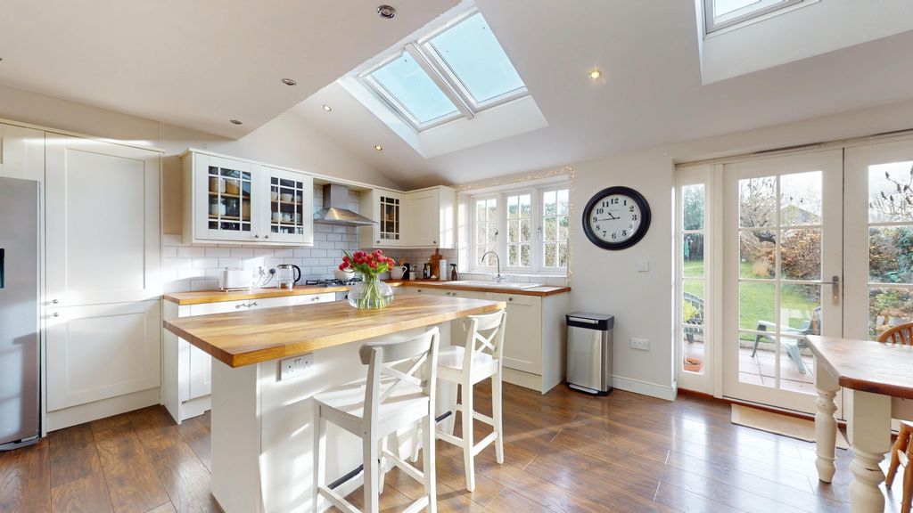 Property photo 3 of 22