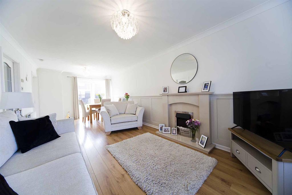 Property photo 2 of 26