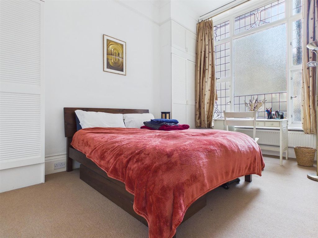 Property photo 3 of 9 Cam04311G0-Pr0109-Still012.Jpg