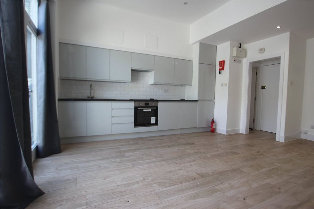 Property photo 3 of 5 Picture No. 04