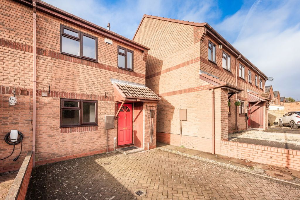 Property photo 1 of 51