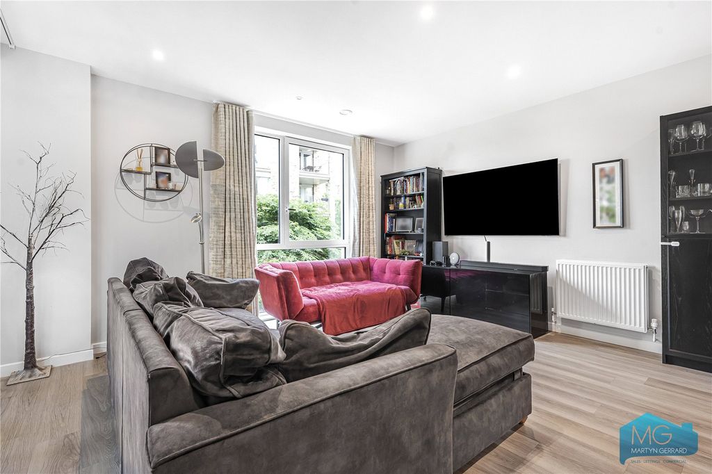 Property photo 3 of 17 Picture No. 26