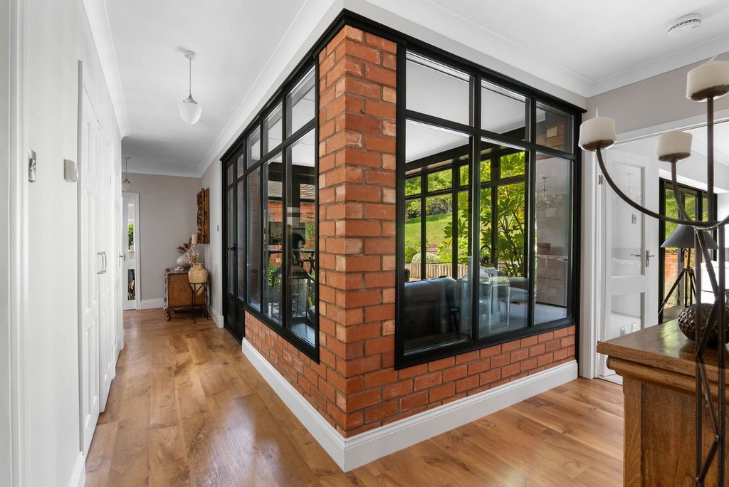 Property photo 2 of 35
