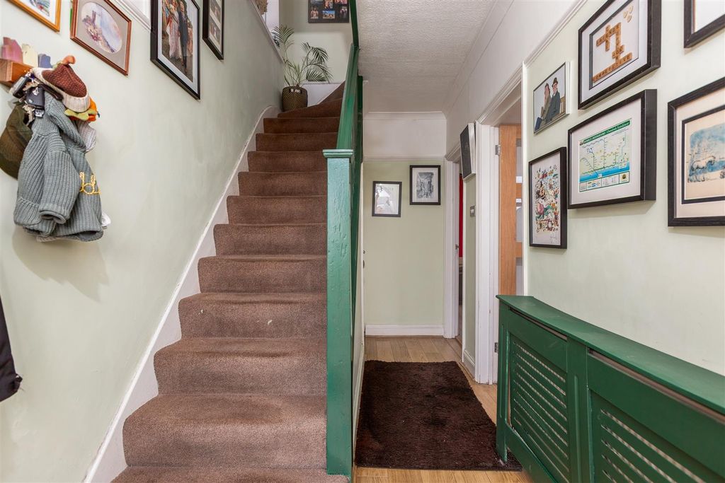 Property photo 3 of 24 Cz0A4745-Edit.Jpg