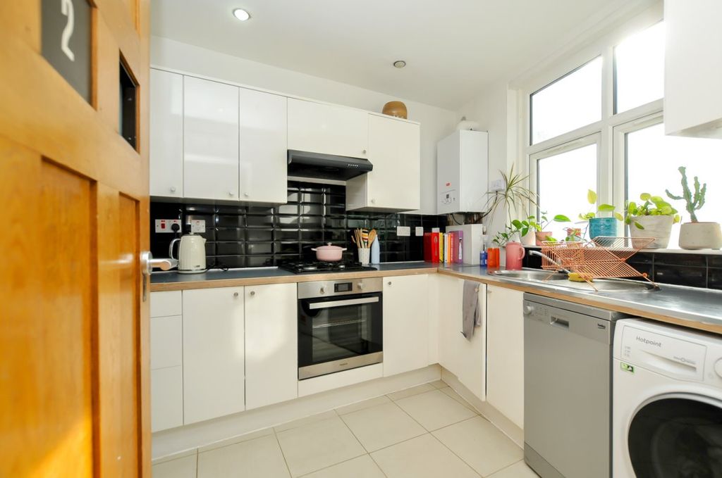 Property photo 2 of 24