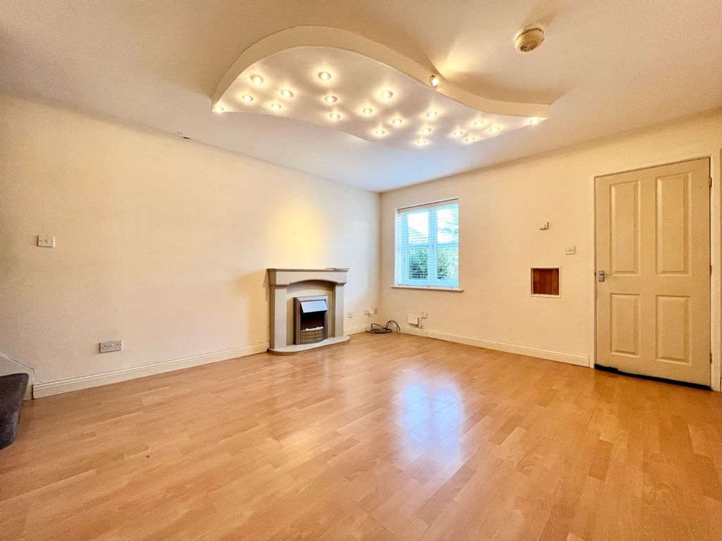 Property photo 2 of 7 Lounge