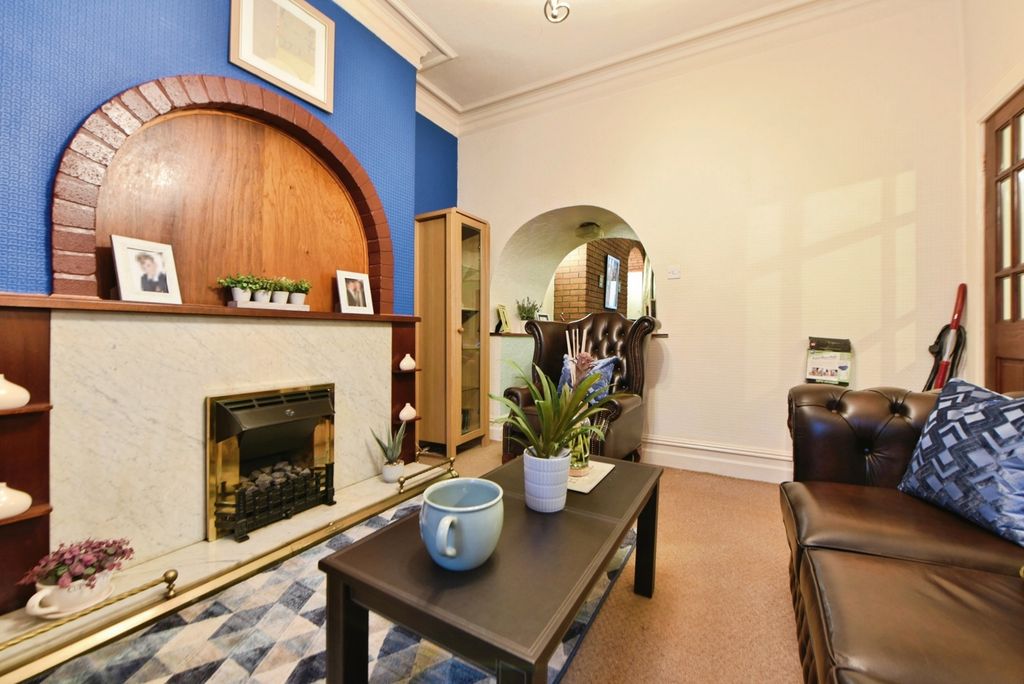 Property photo 3 of 15 Picture 3