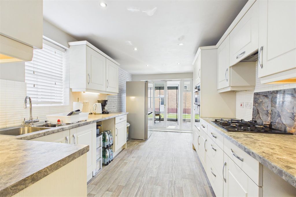 Property photo 2 of 18 Kitchen Diner