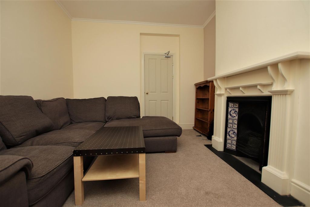 Property photo 3 of 14 Living Room.Jpg