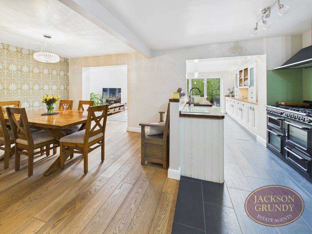 Property photo 3 of 24 Harefoot Close