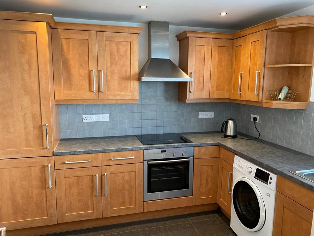 Property photo 3 of 5 Kitchen