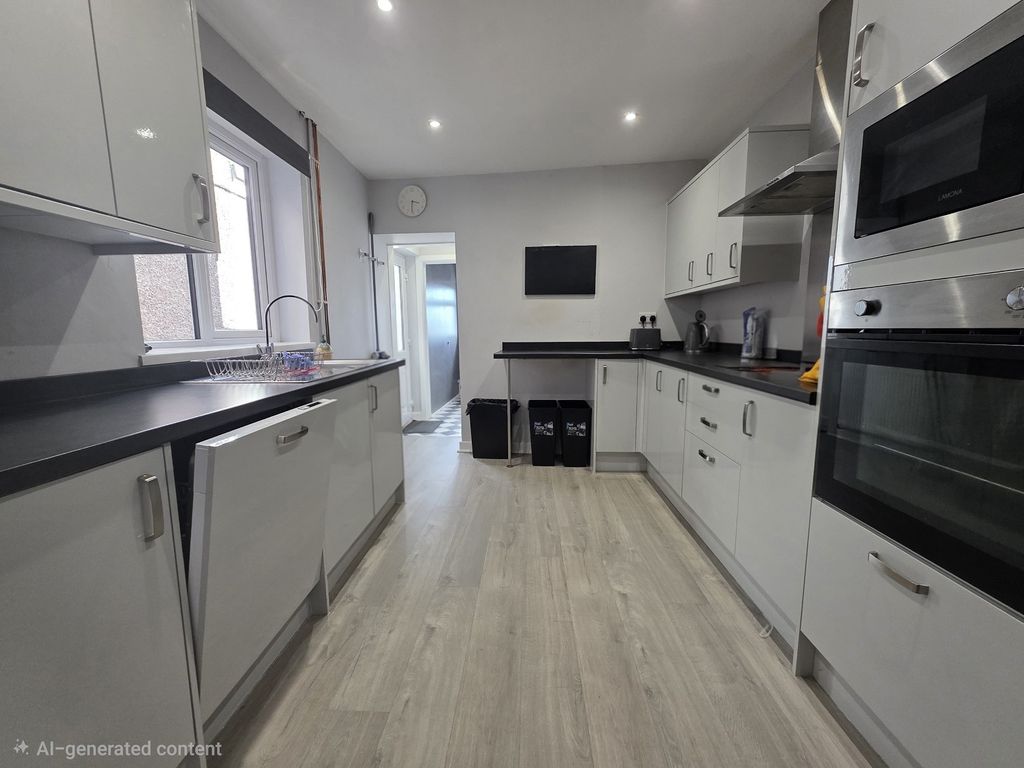 Property photo 3 of 11 Not Specified