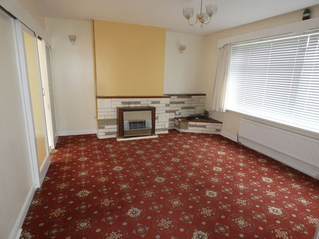 Property photo 2 of 14 Front Lounge