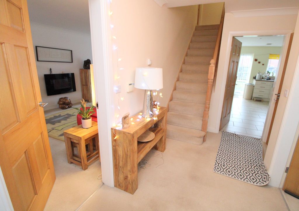 Property photo 3 of 30