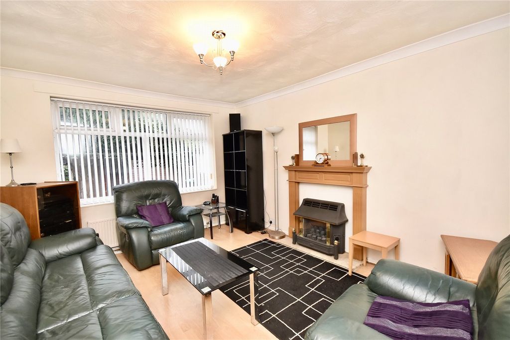 Property photo 2 of 17 Picture No. 27