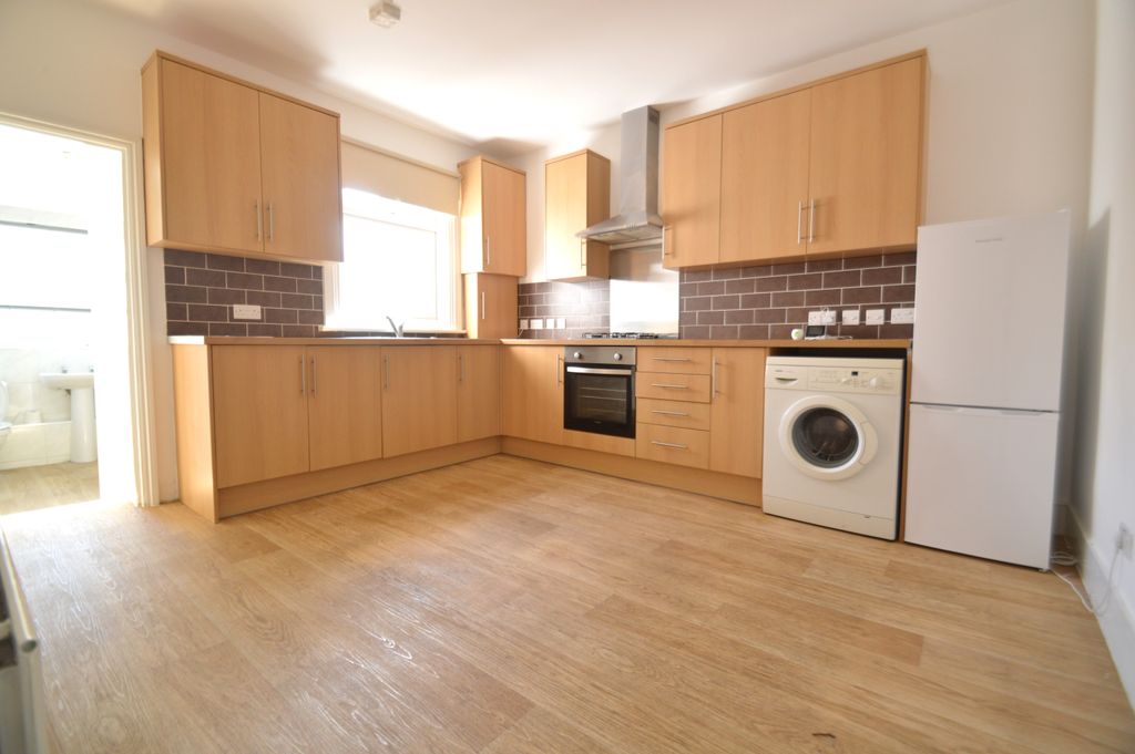 Property photo 3 of 10 Dsc_0137