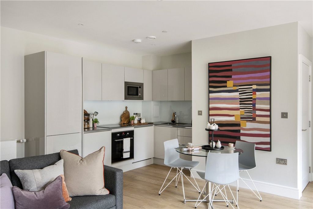 Property photo 2 of 9 Picture No. 14