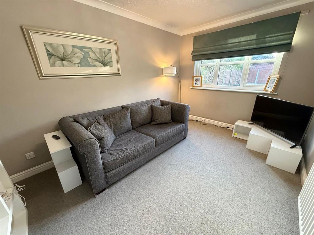 Property photo 3 of 14