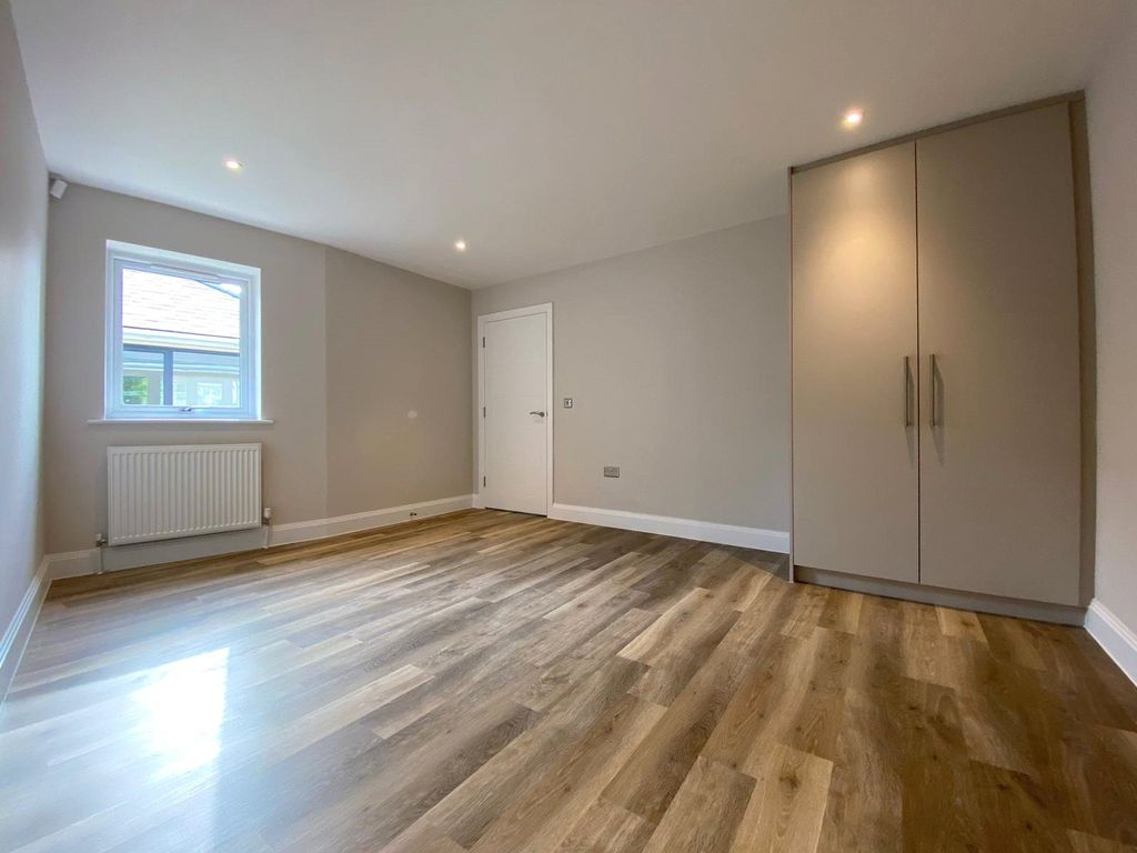 Property photo 3 of 6 Picture No. 04