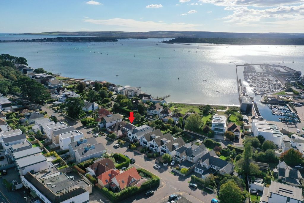 Property photo 1 of 46