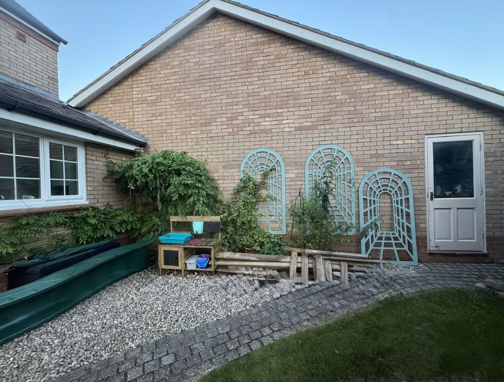 Property photo 3 of 31