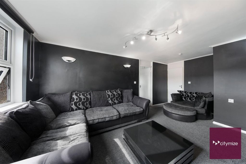 Property photo 2 of 16 Reception Room (Lounge / Diner)