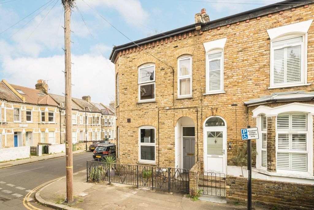 Property photo 1 of 7