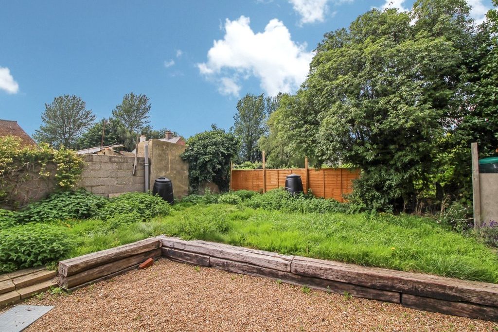 Property photo 2 of 12 Picture No. 02
