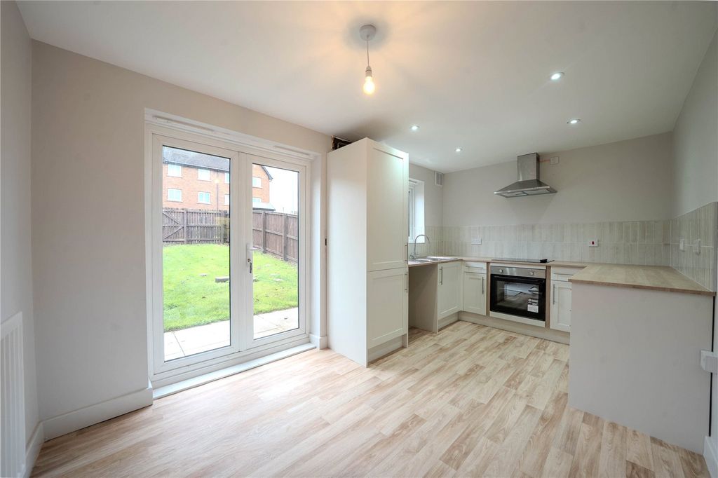 Property photo 2 of 18 Picture No. 37