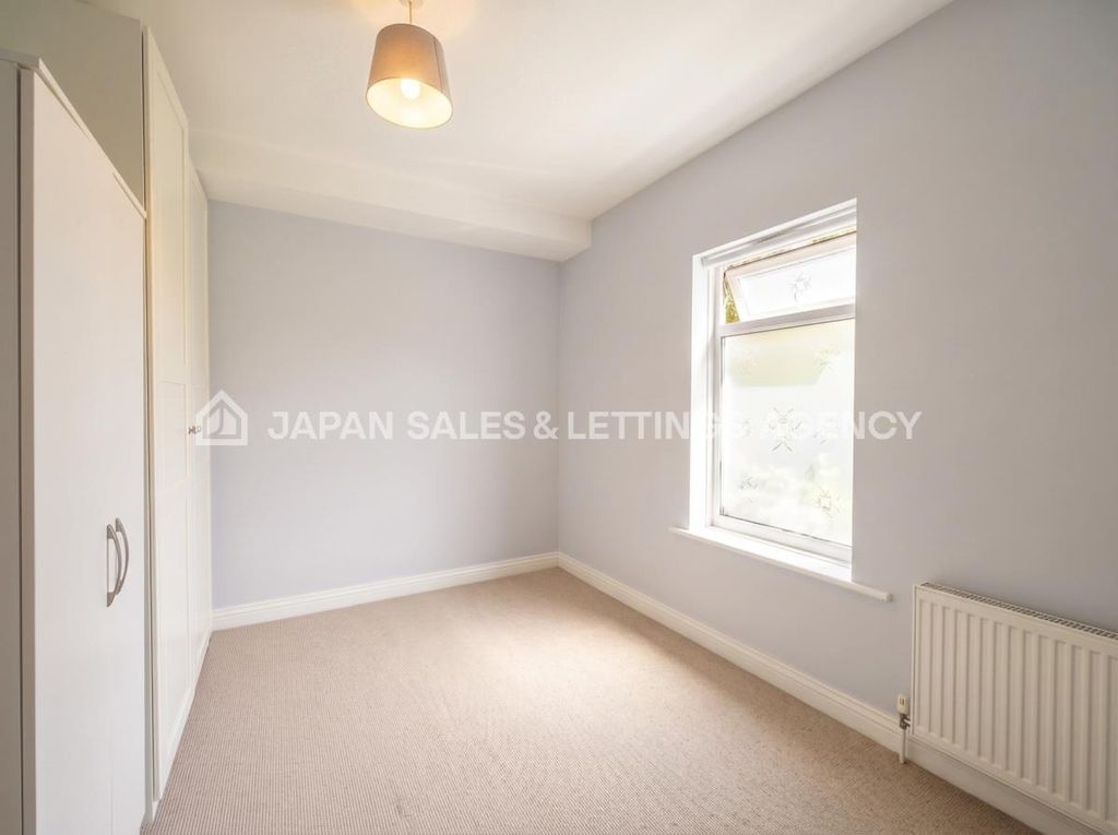 Property photo 2 of 6 Comp_d7B12Fef1cd5Fca43E9395F69d642E21.Png