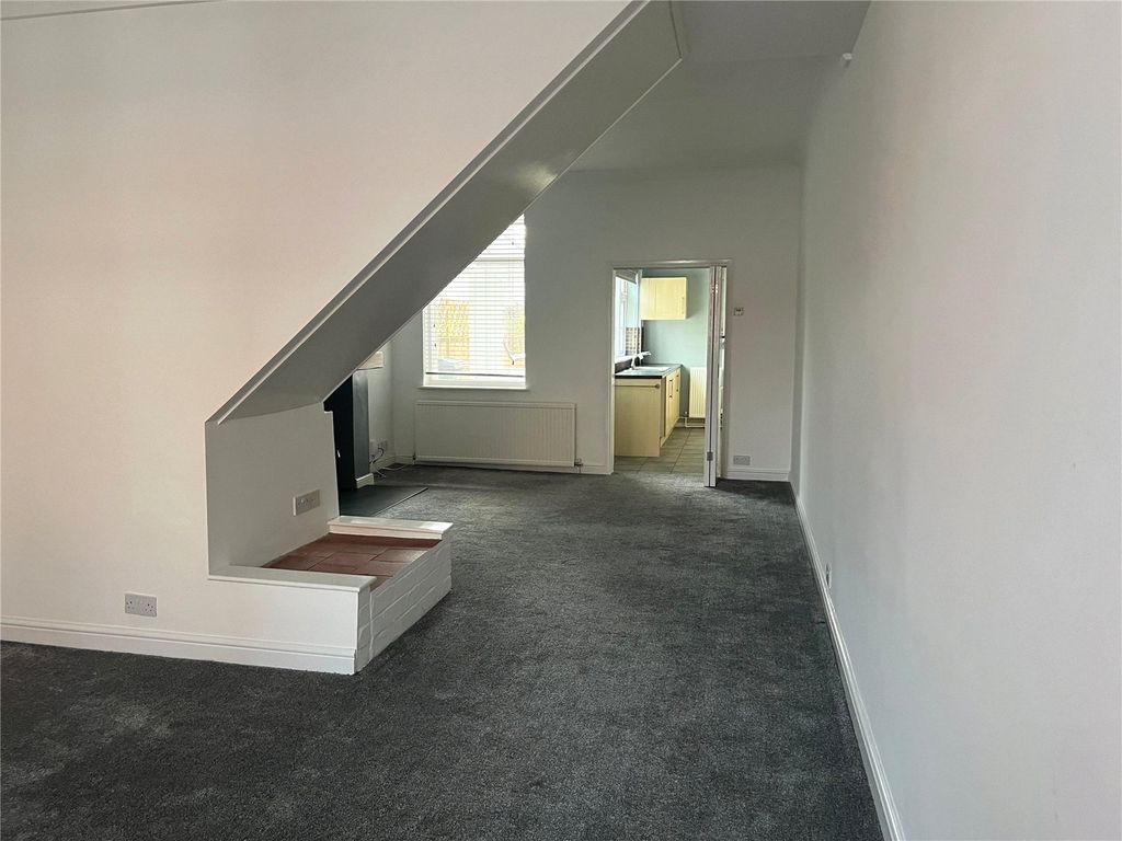 Property photo 3 of 17 Picture No. 11