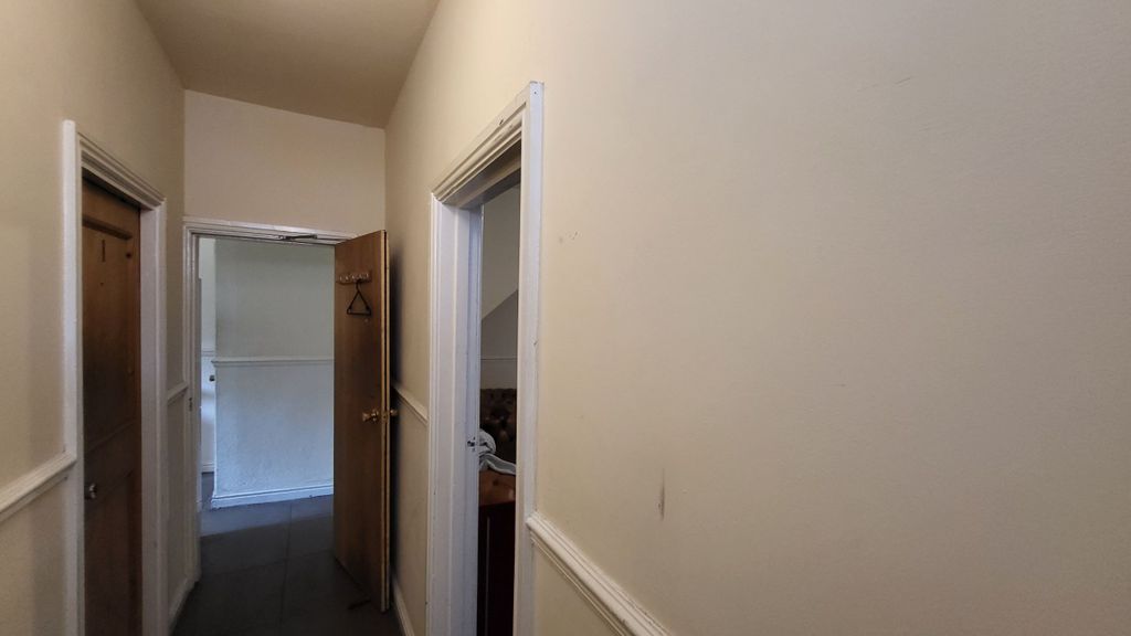 Property photo 3 of 36