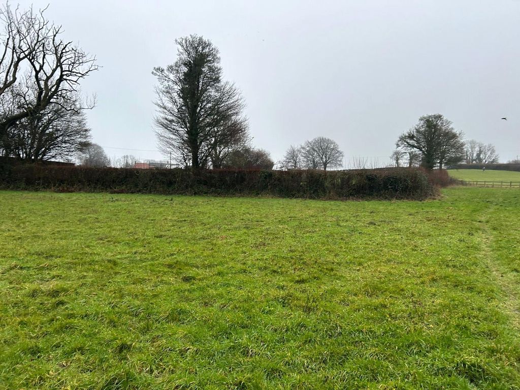 Property photo 2 of 5 Picture No. 02