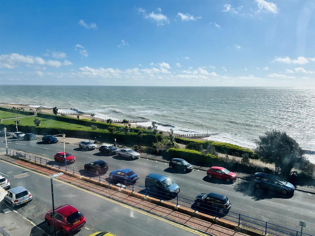 Property photo 2 of 18 01323 438506