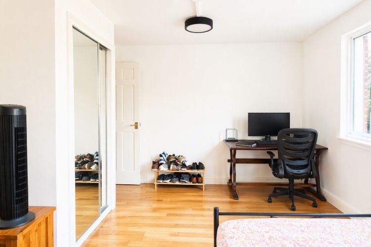 Property photo 3 of 5 Living And Bedroo...