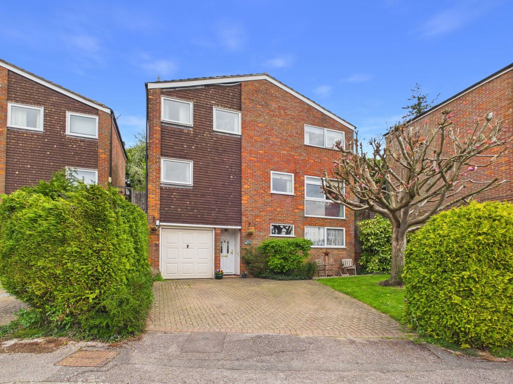 Property photo 1 of 22 Front