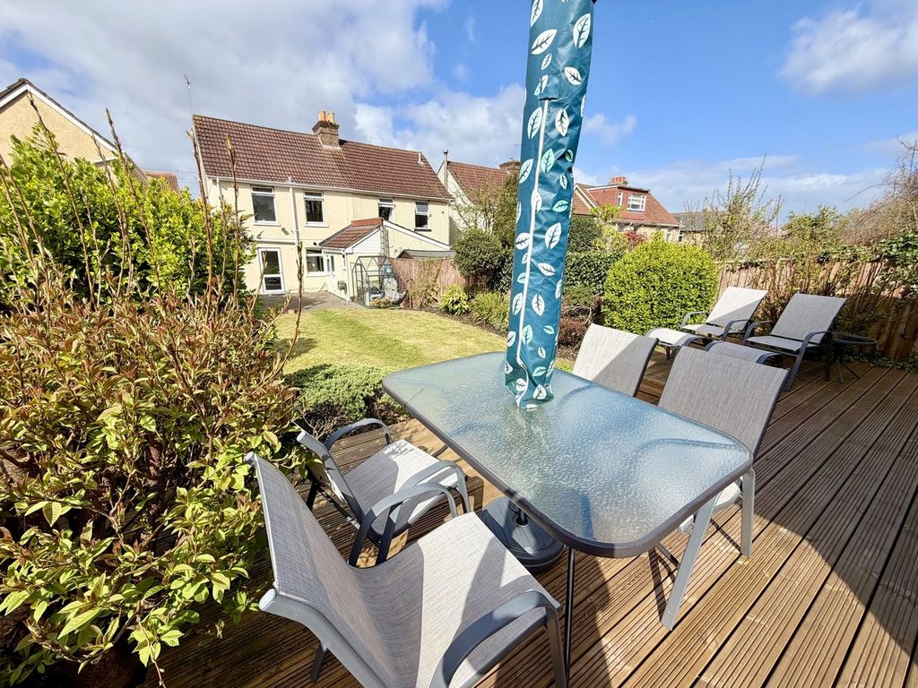 Property photo 2 of 22