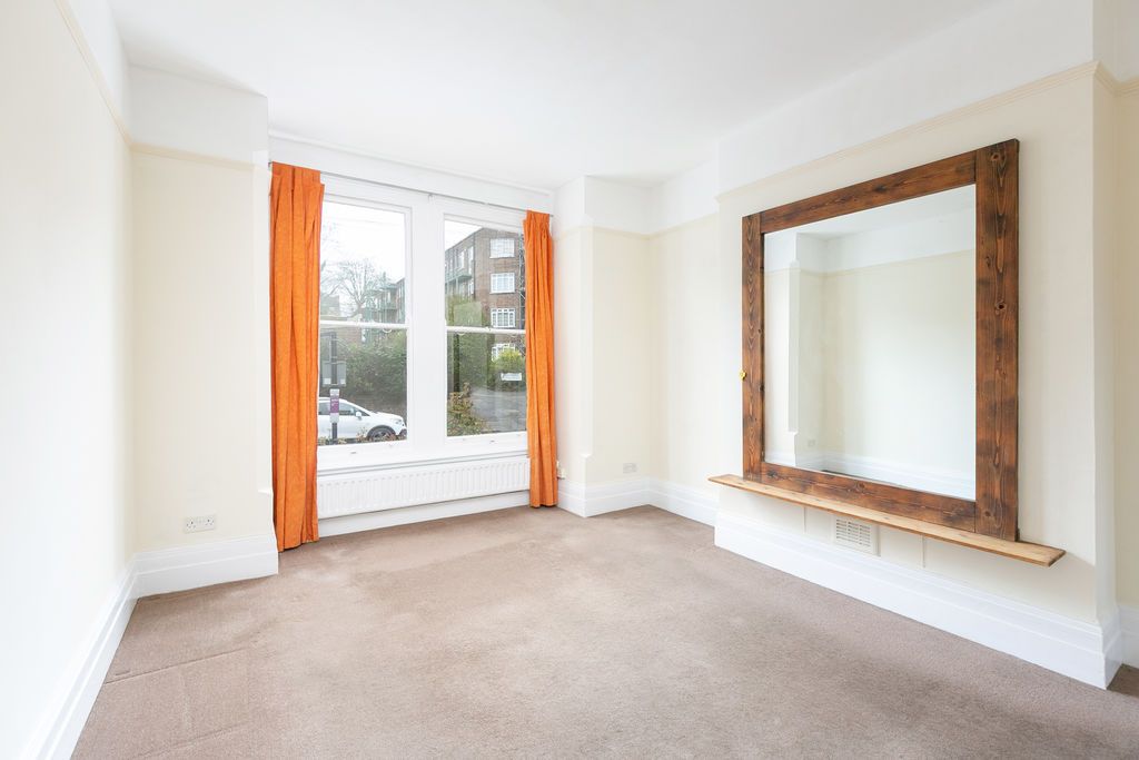 Property photo 2 of 7 Living Room