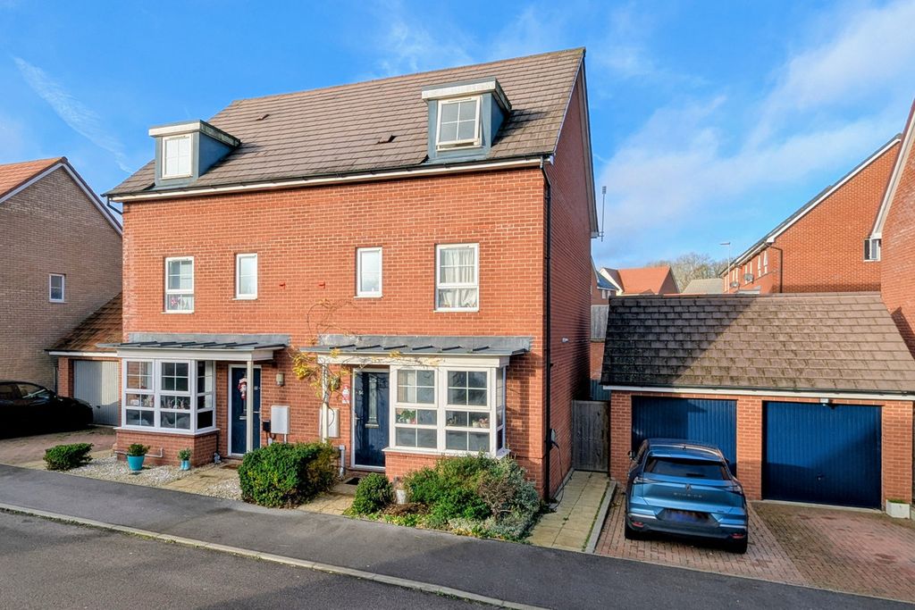 Property photo 1 of 23