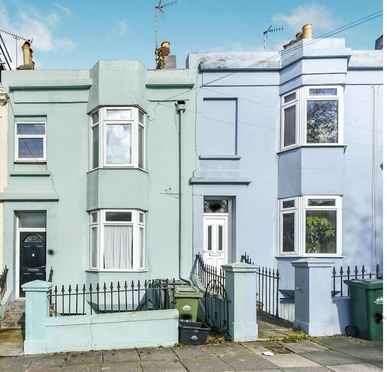 Property photo 1 of 17