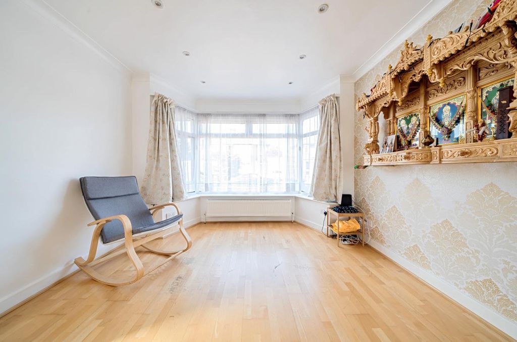 Property photo 3 of 12 Davidson Frost-Wellings, Dfw, Derwent Crescent, St