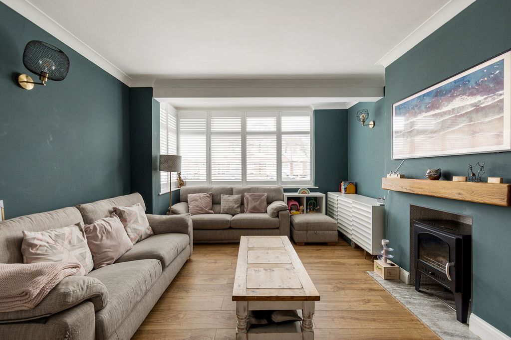 Property photo 3 of 22