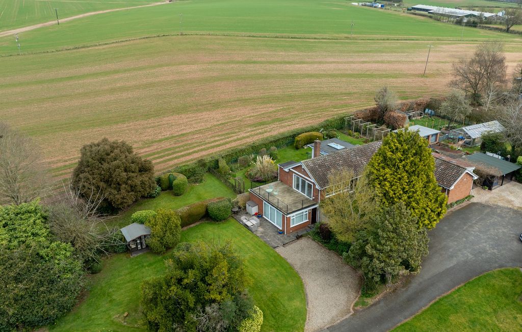 Property photo 1 of 29