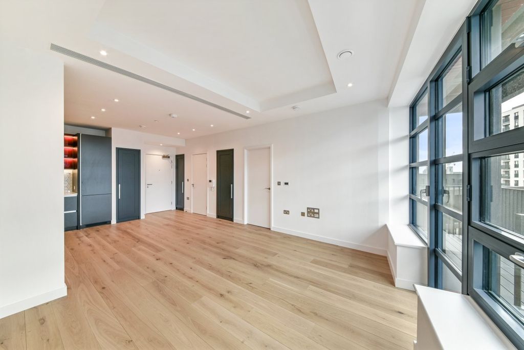 Property photo 2 of 8 Living Area - Defoe