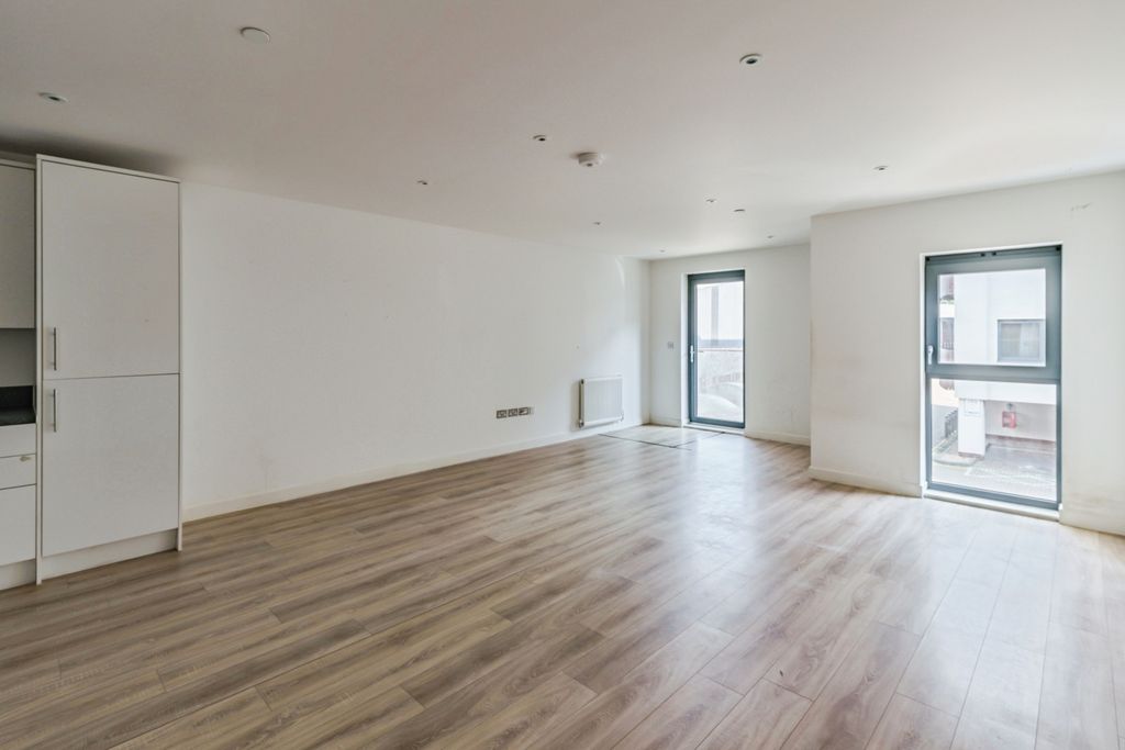 Property photo 3 of 19 Pbox-Img.Jpg