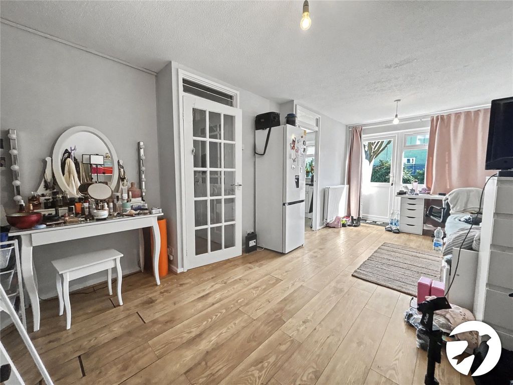 Property photo 3 of 16 Picture No. 31