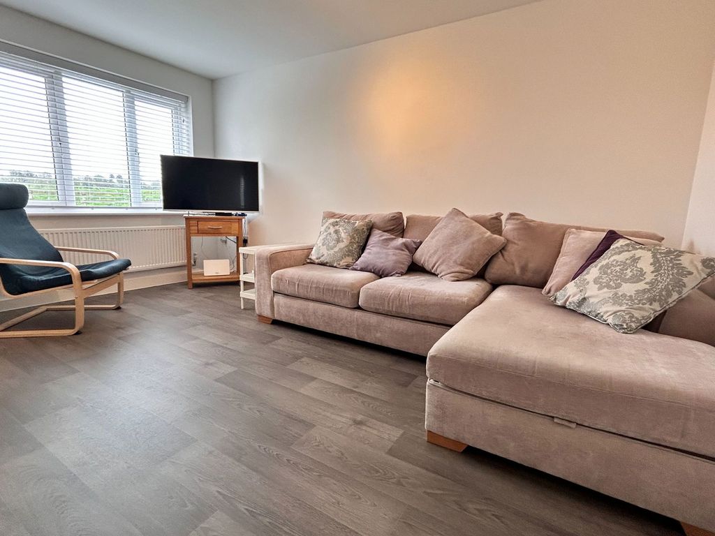 Property photo 2 of 29