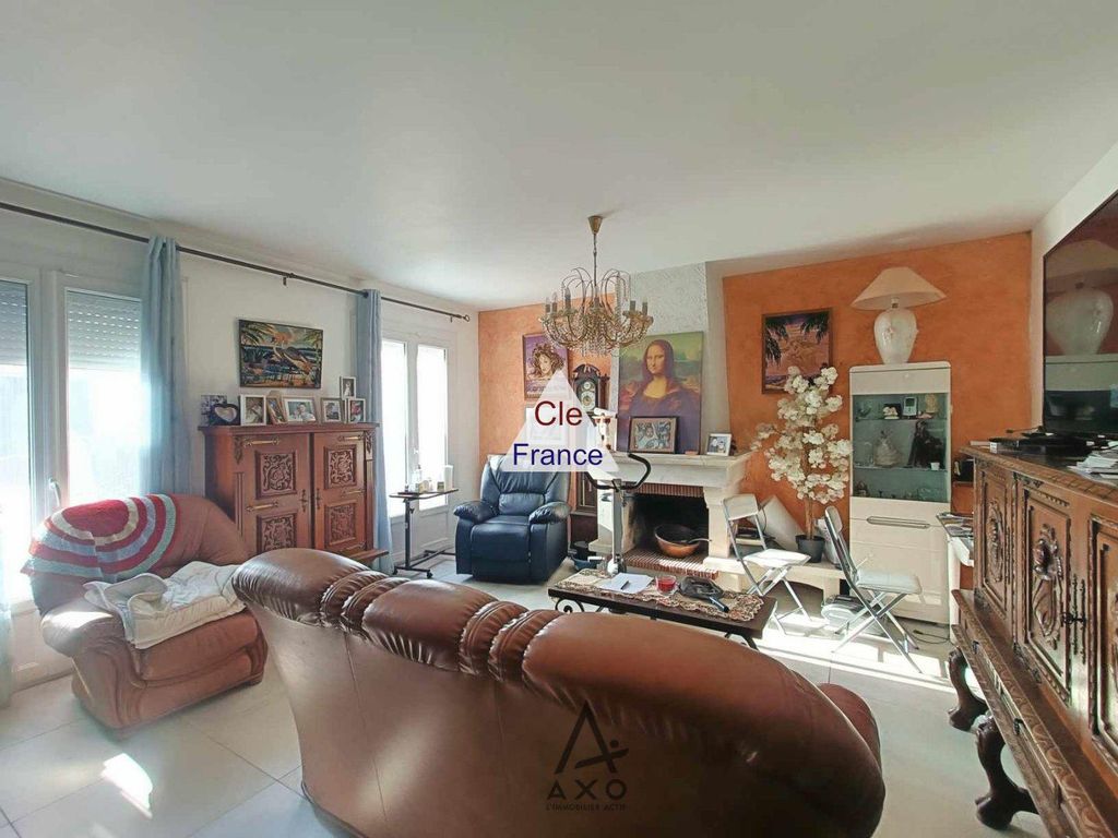 Property photo 2 of 8