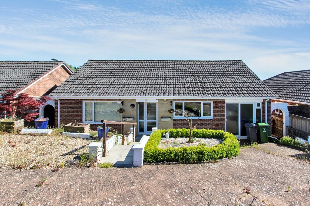 Property photo 1 of 17 Front