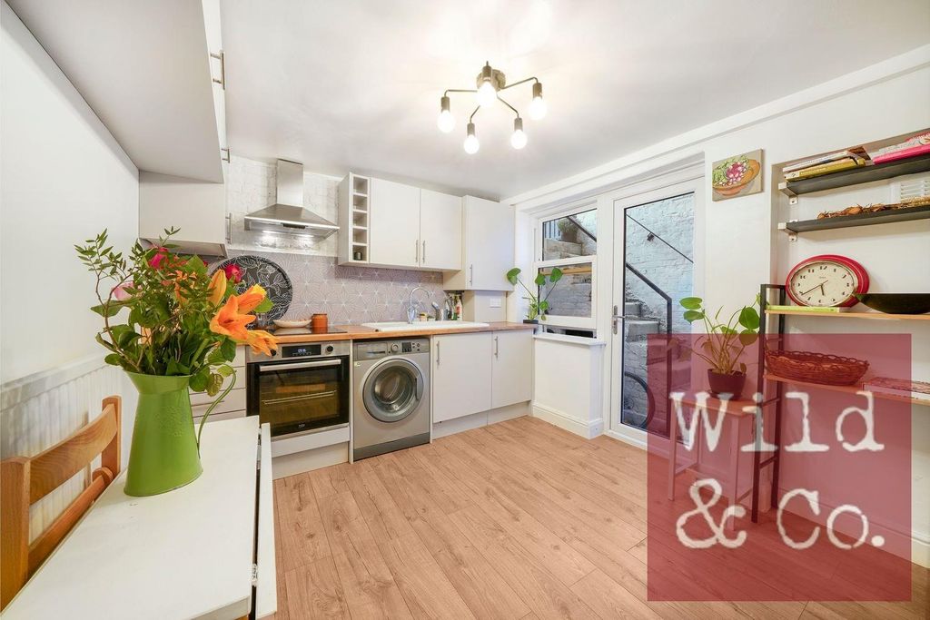 Property photo 3 of 14 Powell Road - Hslnz5Qrci3Vmye0C1Bl.Jpg